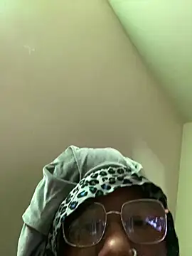 DamnBubbles online show from February 28, 3:39 am