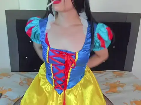 violetadumsper online show from November 1, 3:32 am