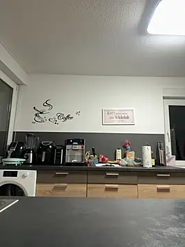 Mia-Fuchs online show from April 21, 12:03 am