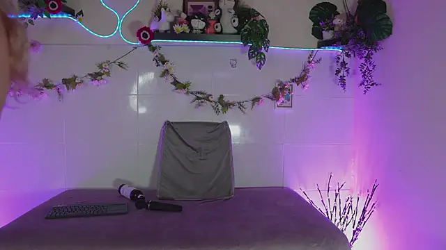 bri cullen online show from September 12, 2:24 pm