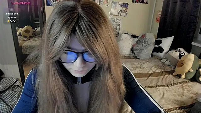 alexiamaleax online show from April 24, 1:19 am