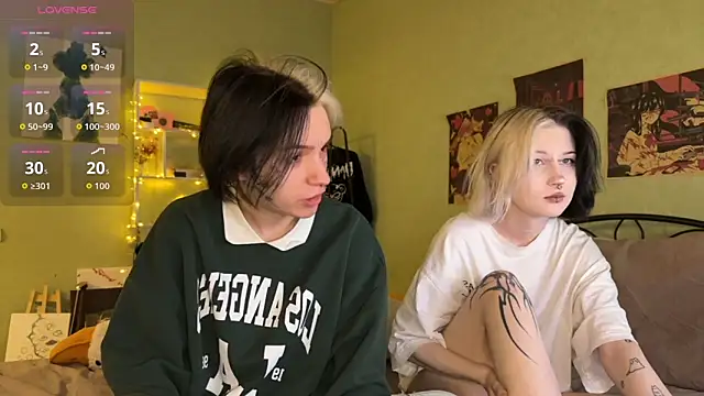 VeryRare TwinS online show from October 20, 7:50 pm