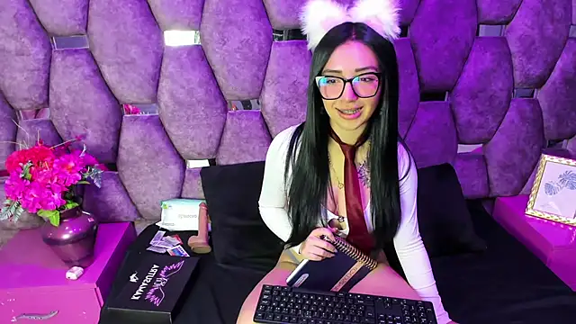 Sweets Violeta18 online show from February 16, 12:49 pm