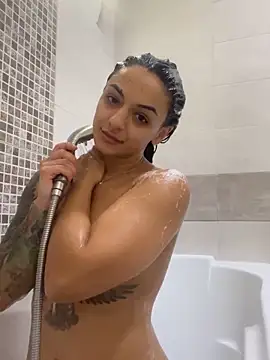 NNNoire online show from October 29, 9:35 am