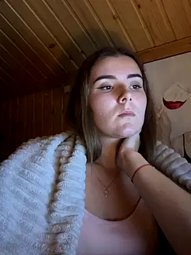 mewKate online show from September 24, 6:51 pm