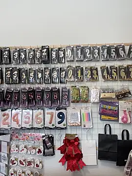 mewKate online show from April 18, 12:40 pm