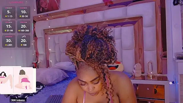 Aliana Ross online show from March 29, 1:15 am