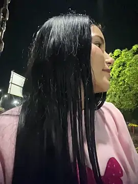 the queen of street online show from April 17, 4:25 am