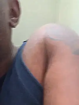 Naughtyhands242 online show from June 26, 6:09 pm