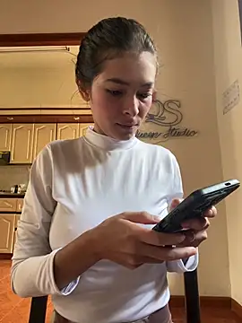 Aleska Miami online show from February 13, 2:19 pm