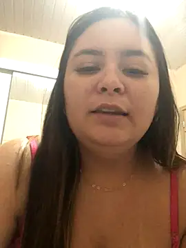 Snapshot of julinha2311 chatting on October 19, 9:39 pm julinha2311 online show from October 19, 9:39 pm
