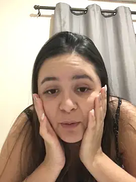 Snapshot of julinha2311 chatting on November 15, 1:50 am julinha2311 online show from November 15, 1:50 am