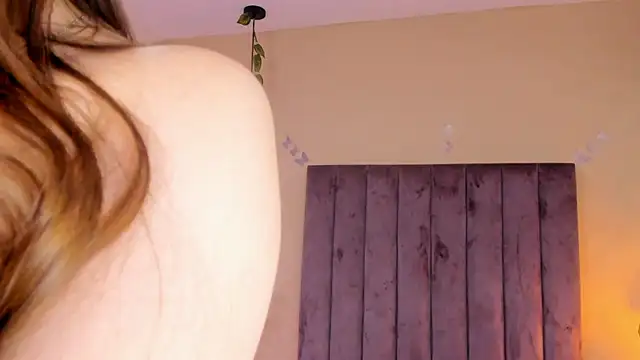 Dahlia Rousse online show from October 28, 9:30 pm