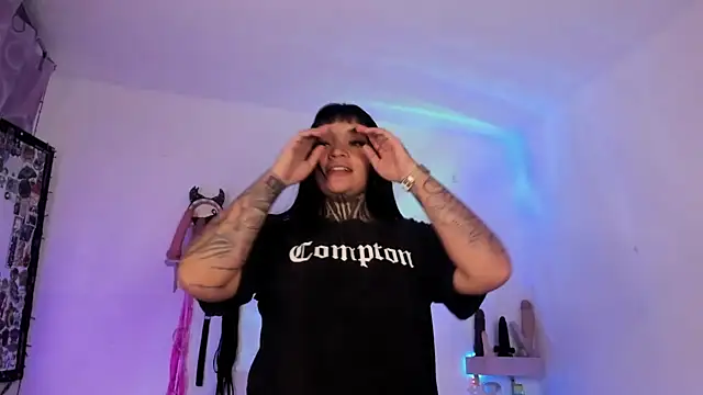 amyswallow7 online show from February 10, 1:19 am