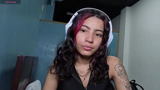 Lovelyamyy online show from October 15, 5:48 pm