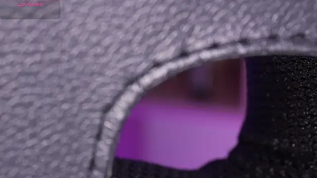 CleeoAdams  online show from March 9, 5:54 am