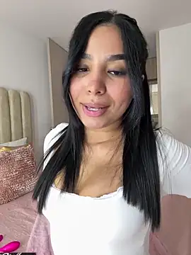 CharlotteGraay online show from April 5, 9:36 pm