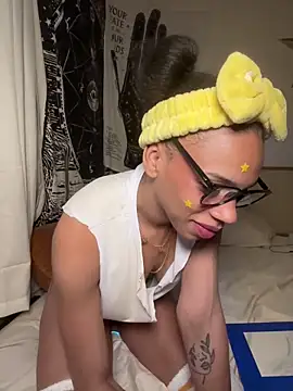 goddesskash online show from December 21, 5:22 am