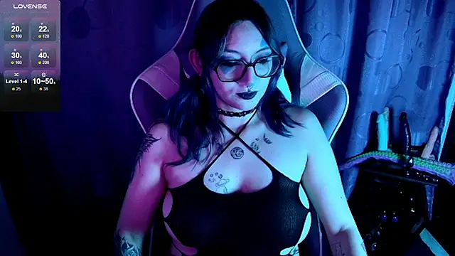 Kimlennox  online show from September 9, 1:33 pm