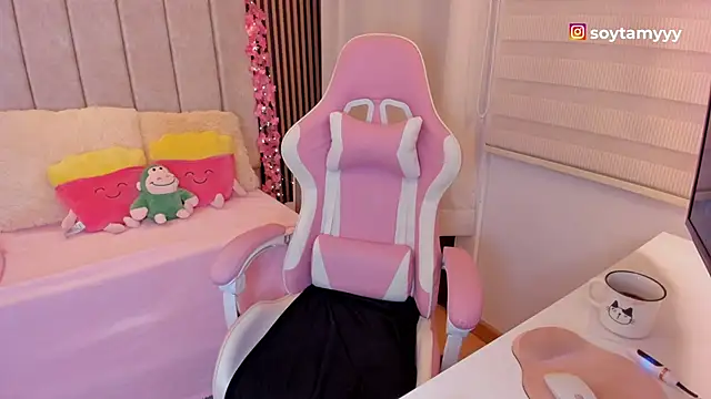 tamy xoo online show from February 15, 5:01 pm