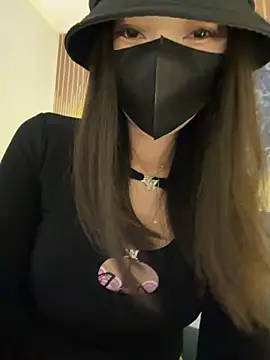 nainai2002 online show from March 7, 2:24 pm