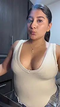 saraa franco  online show from February 24, 11:36 pm