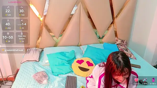 hot-littlechill online show from October 13, 7:27 pm