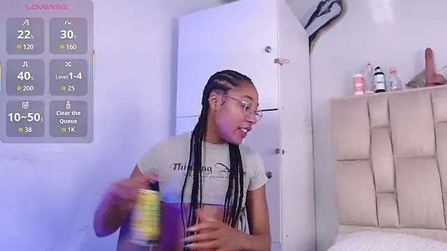 esmeralda-bk online show from March 31, 9:37 pm