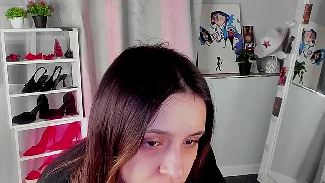 Sahara Shields online show from December 14, 10:21 am