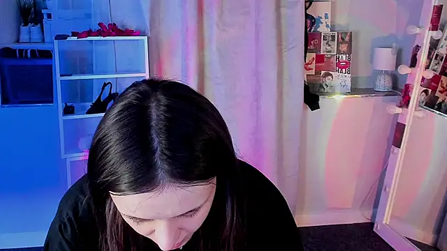 Sahara Shields online show from April 17, 9:22 am