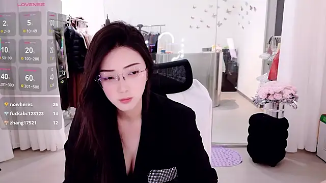 miaomiao-777 online show from May 15, 11:40 pm
