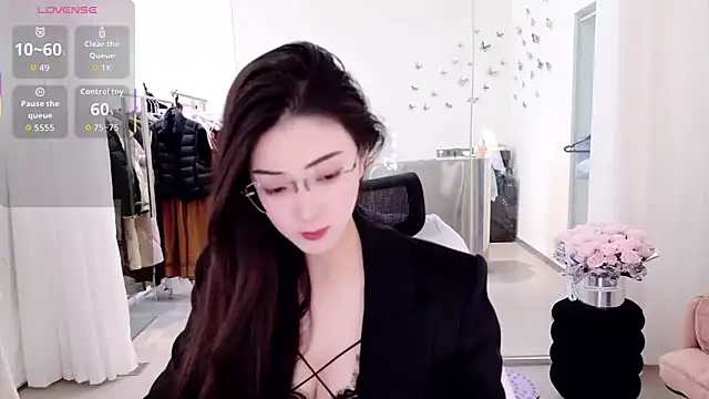 miaomiao-777 online show from April 17, 1:30 am