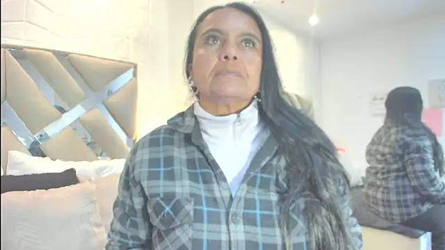 raquell moore online show from March 24, 10:48 pm