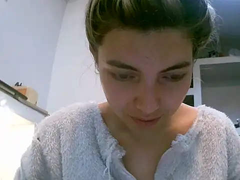 VittoriaTaylor online show from May 10, 11:07 pm