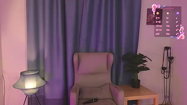 too sexxxy online show from November 6, 5:41 pm