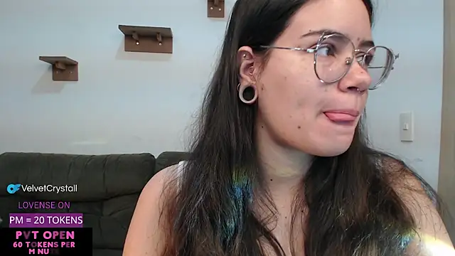 crystalll room online show from September 25, 6:45 am