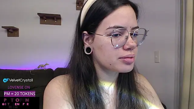 crystalll room online show from October 1, 5:56 am