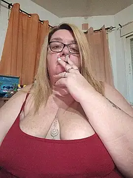 diosacurvy1984 online show from January 16, 8:21 am