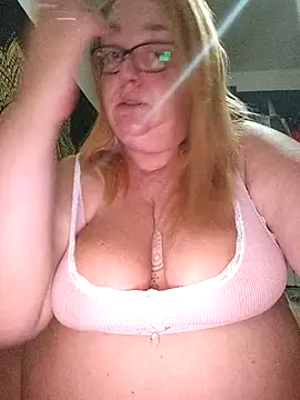 diosacurvy1984 online show from October 23, 9:21 pm