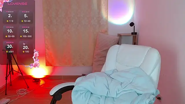 isabella1616 online show from July 23, 3:47 am