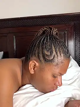 madell online show from March 27, 2:46 am