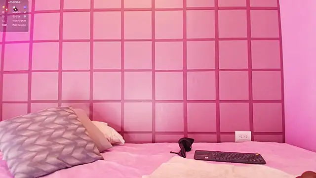 LissMonroe online show from February 16, 11:43 am