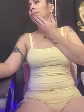 viktoria davis  online show from March 13, 12:34 am