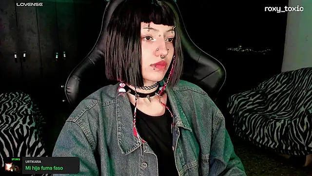 roxy toxic online show from October 17, 2:15 am