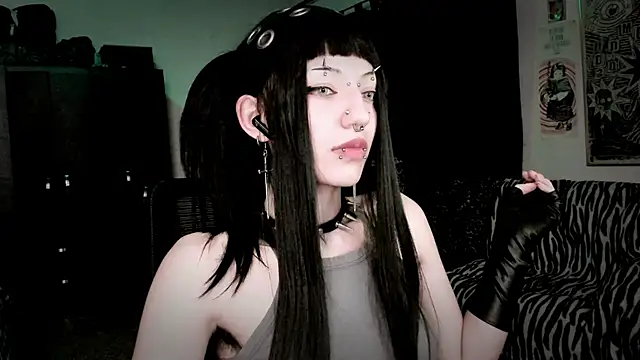 roxy toxic online show from March 24, 1:33 am