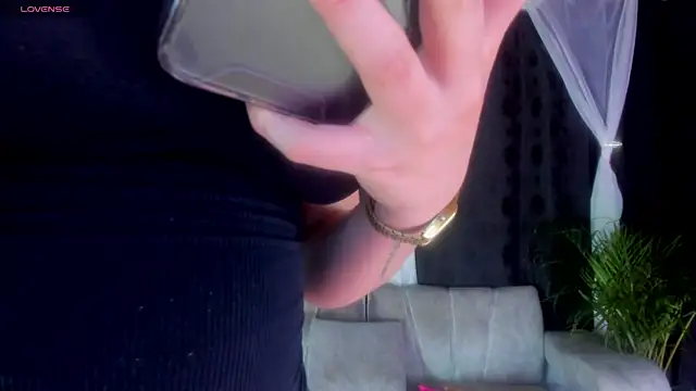 Freydis18 online show from November 17, 5:19 am