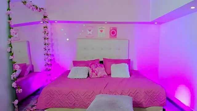 ScarlettDreamss7 online show from October 18, 4:59 am