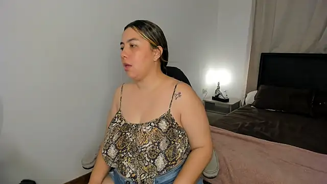 brithany olson25 online show from April 3, 11:25 pm