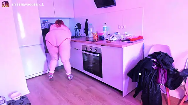 missmayaqueen online show from November 21, 11:23 am