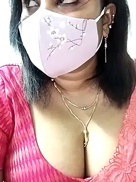 Queenflowerr online show from September 11, 5:35 pm